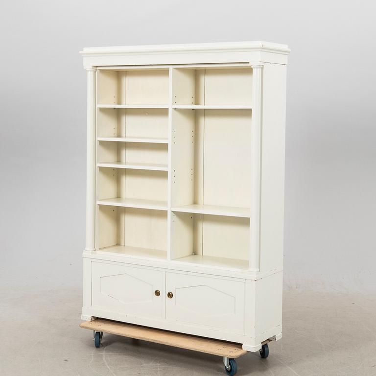 Bookcase, first half of the 20th century.
