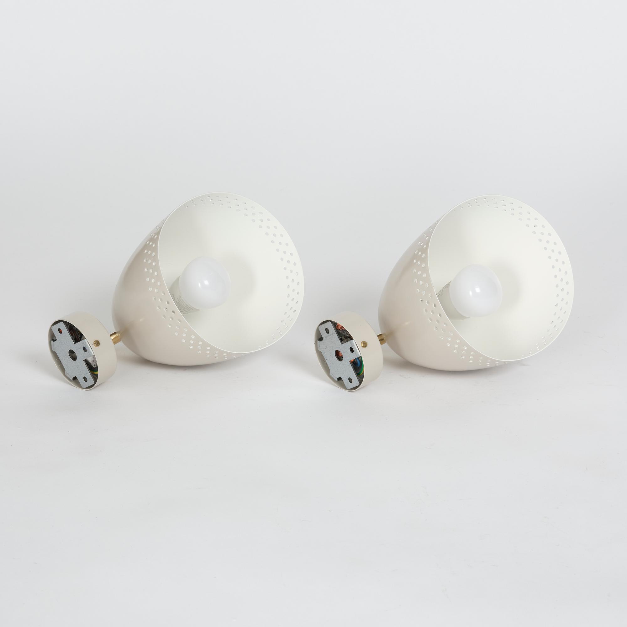 Hans Bergström, a pair of wall lamps, model "311", ed. 3/6 & 4/6, ateljé Lyktan, Edition Bukowskis 2025.