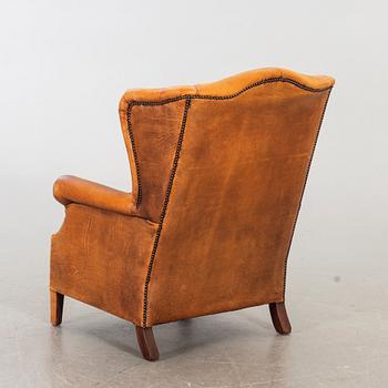 A late 20th century lounge chair.
