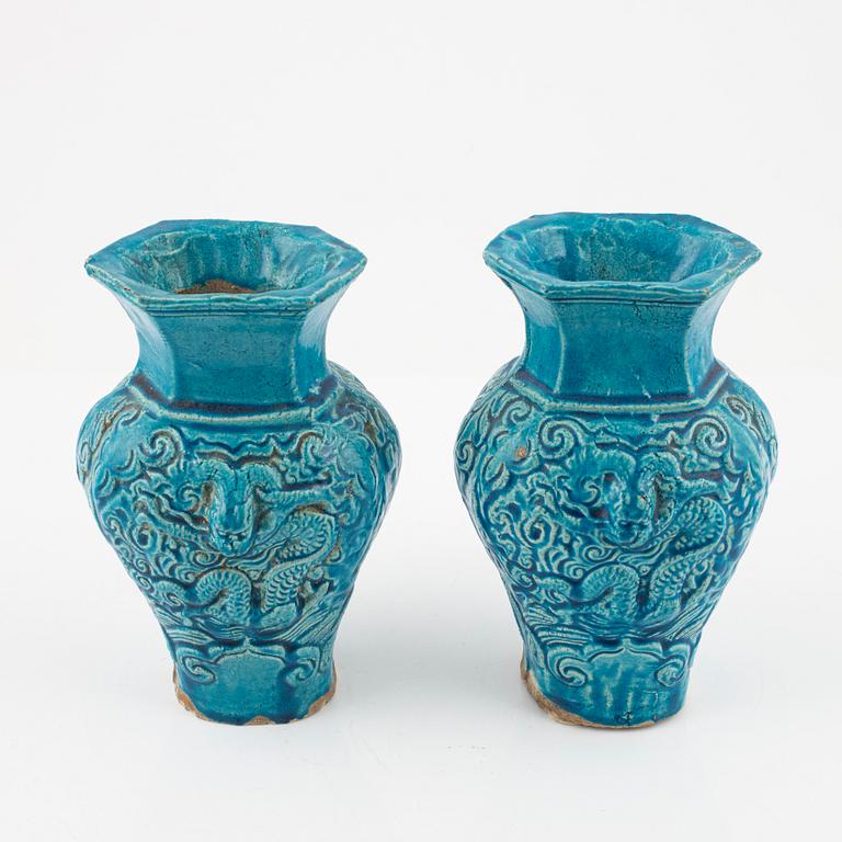 A pair of earthenware vases, late Ming dynasty (1368-1644).