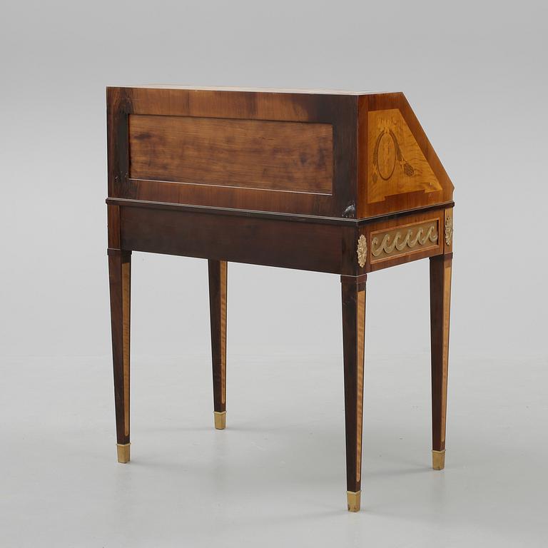 SEKRETÄR, gustaviansk stil, omkring 1900-talets mitt.