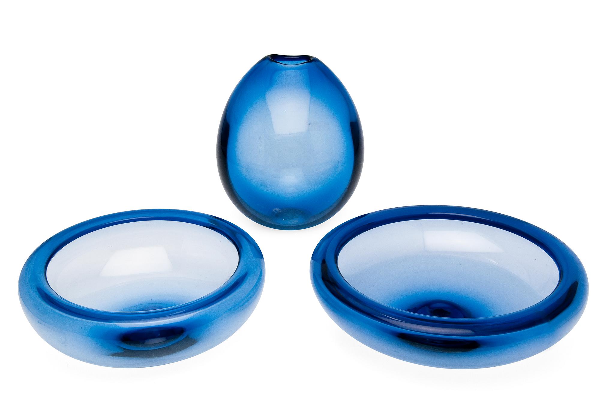 Per Lütken, TWO DISHES AND A VASE.