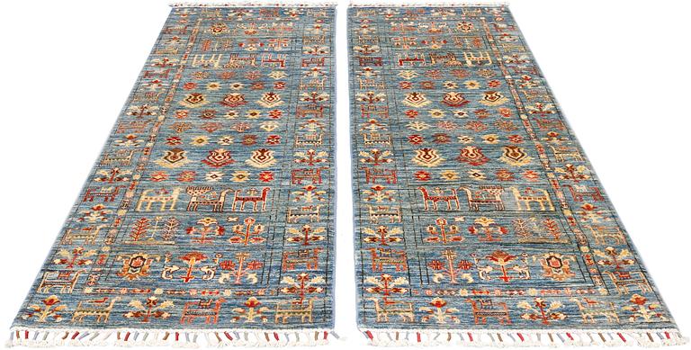 A pair of 'Ziegler design' runner, c 204 x 73 cm.