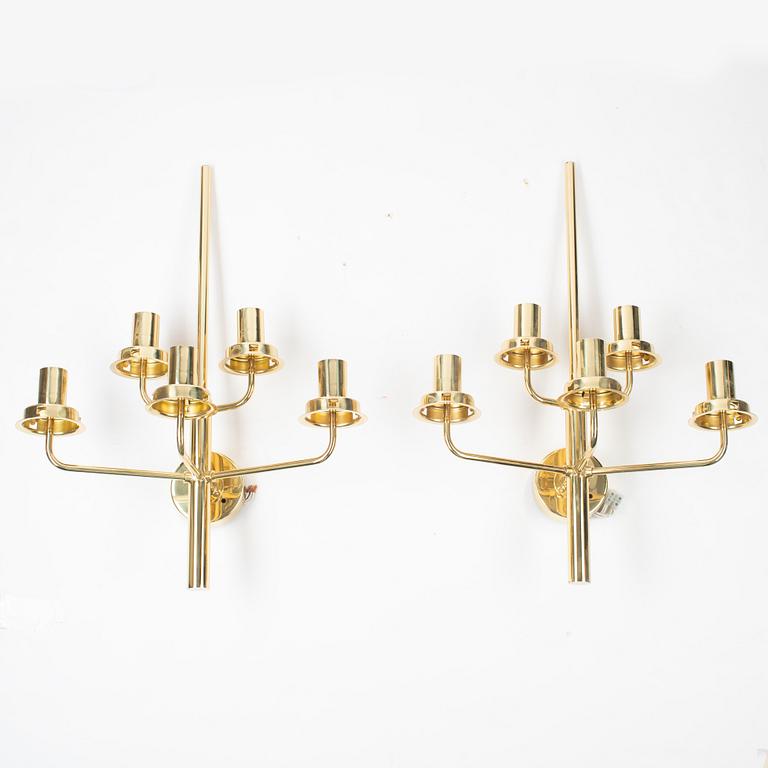 Hans-Agne Jakobsson, a pair of wall lamps, model 'Sonata', 'V169-5', Hans Agne Jakobsson AB, Markaryd, 1960-70's.