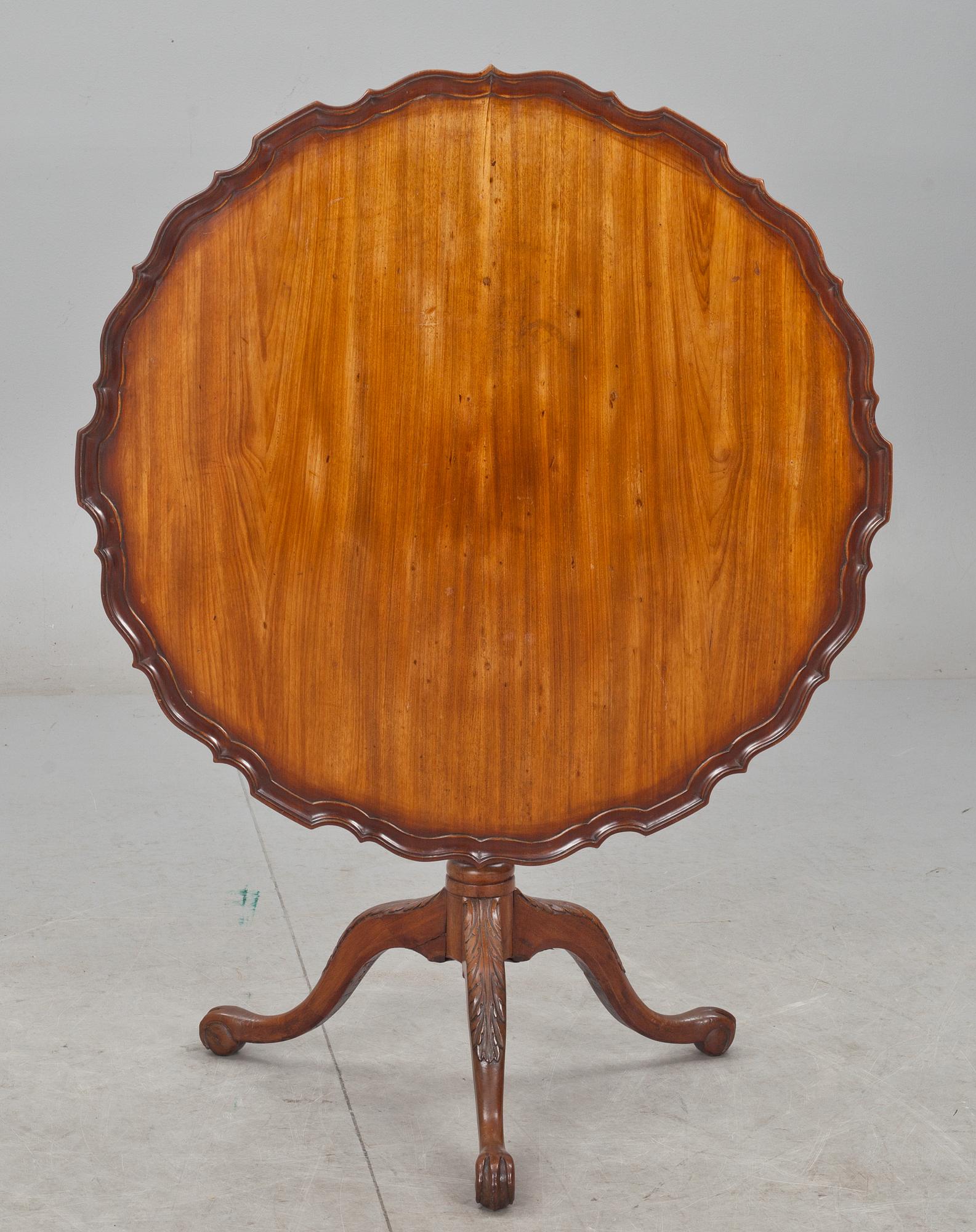 FÄLLBORD. England, 1800-talets första hälft.