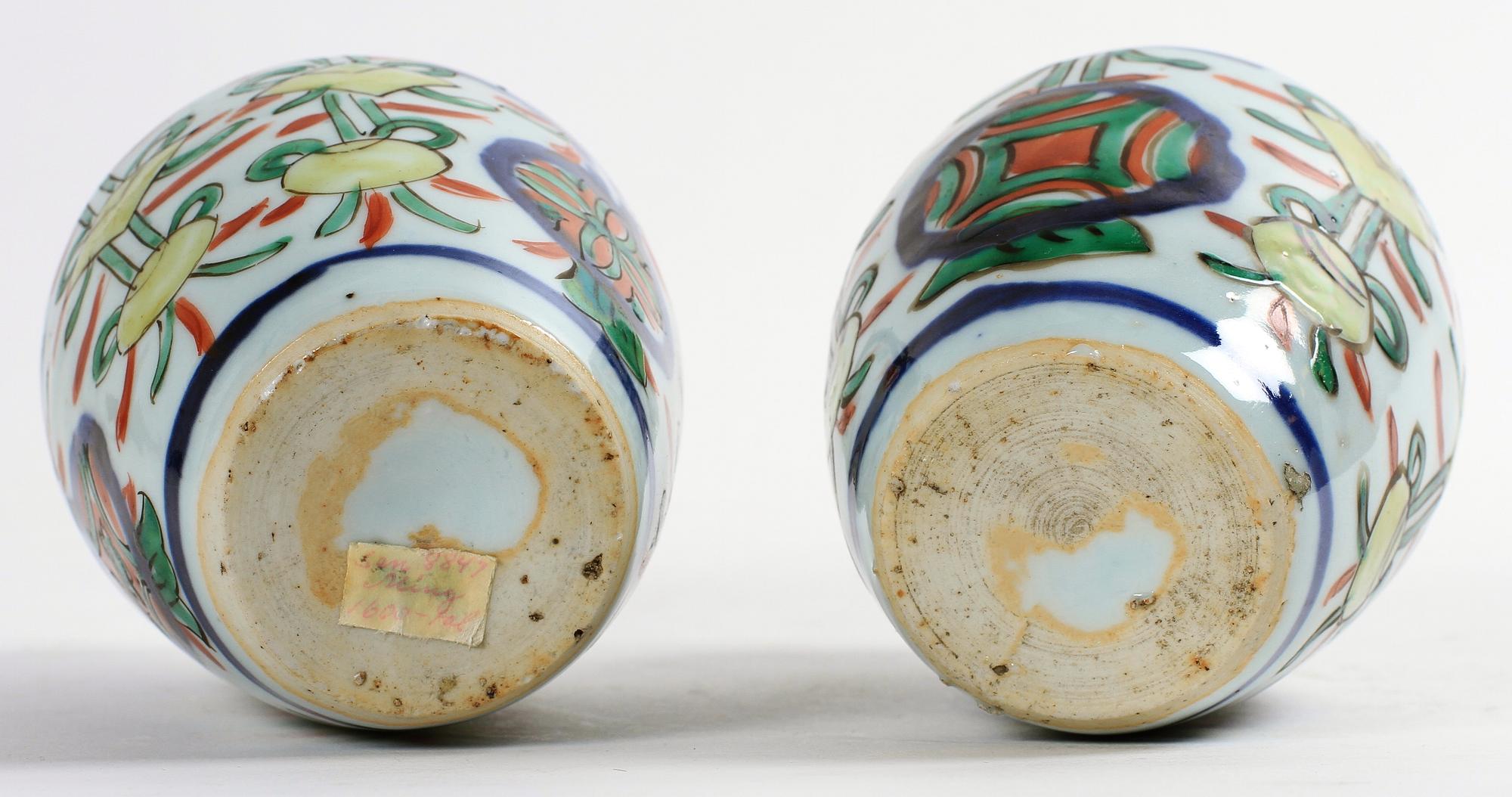 BOJANER, ett par, porslin,  Kina, Kangxi 1662-1722.