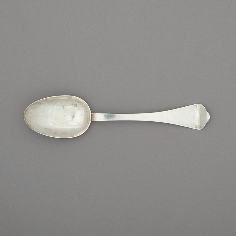 A Swedish 18th century silver spoon, marks of Erik Löfman, Uppsala (1690-1718).