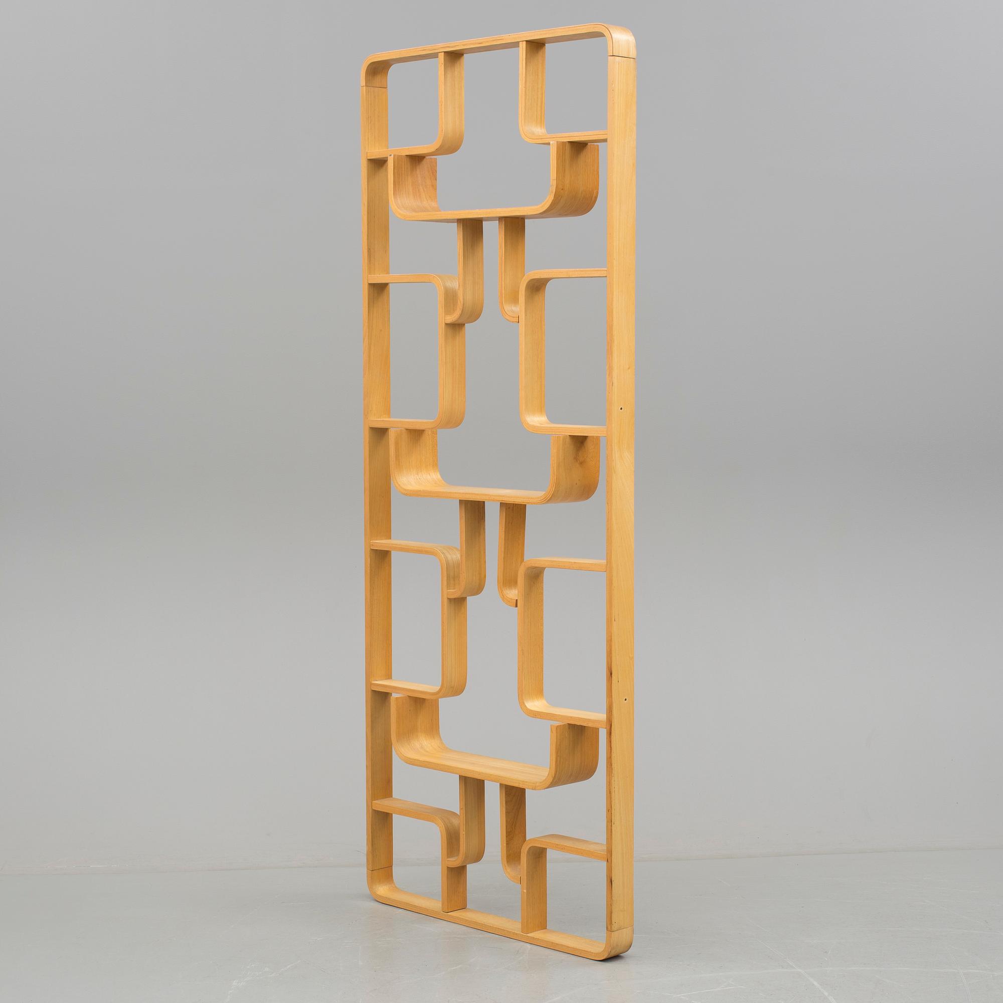 RUMSAVDELARE, Drevopodnik Holesav, Tjeckoslovakien, "Claustras". Formgiven 1958. 1960-tal.