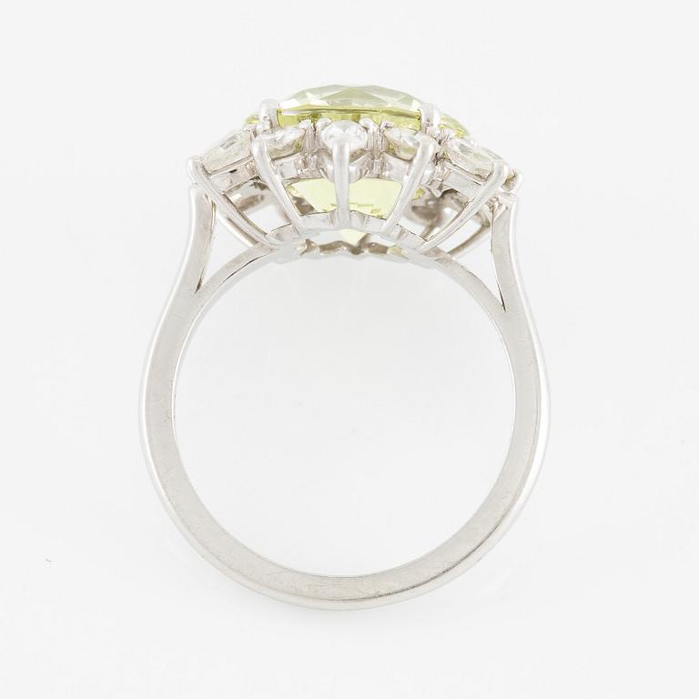 Ring, in the form of a flower, platinum with chrysoberyl and drop-cut and brilliant-cut diamonds.