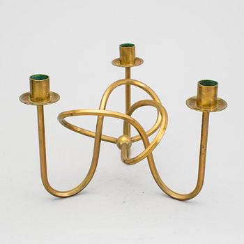 JOSEF FRANK, ljusstake i mässing, "Vänskapsknuten", Firma Svenskt Tenn.
