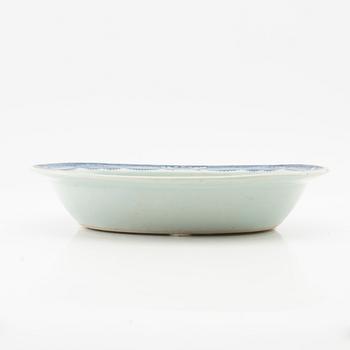 Bowl China, second half of the 18th century, porcelain.