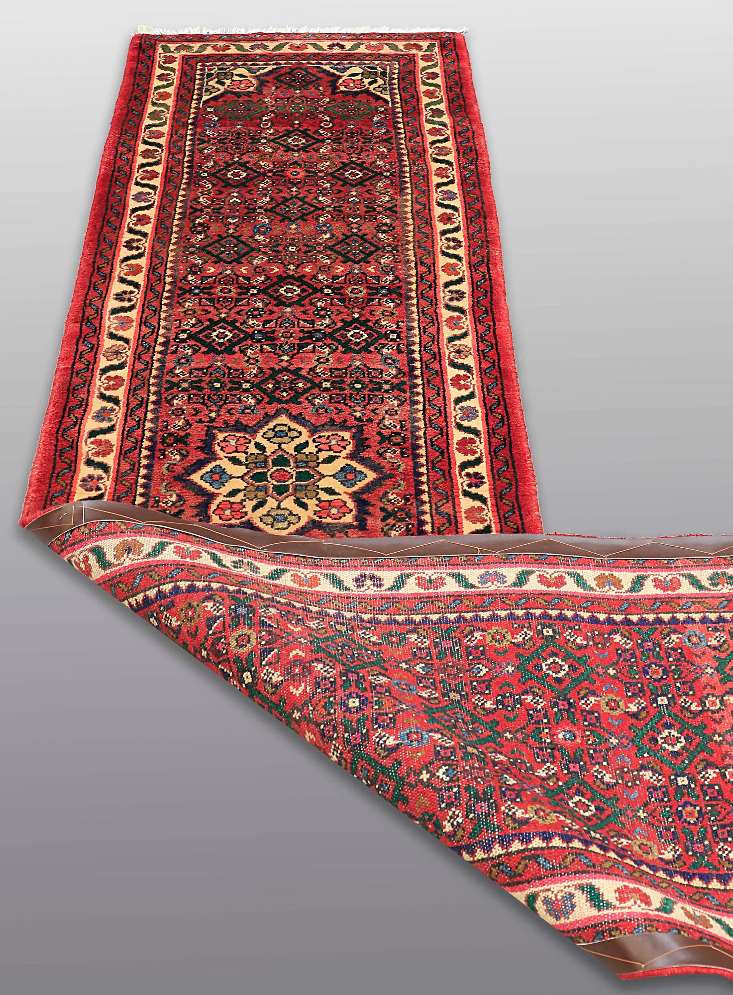 GALLERIMATTA, Hosenabad, ca 292 x 71 cm.