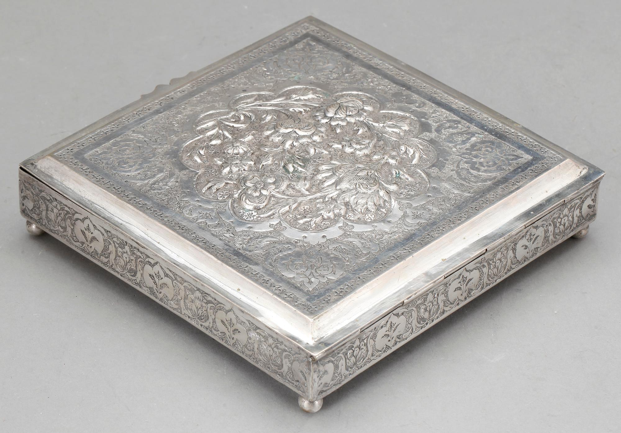 SKRIN, silver, Persien, 1900-talets första hälft.. Vikt ca 510 gram.