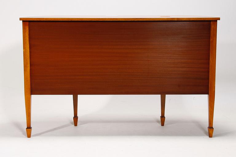 SIDEBOARD, engelsk stil, 1900-tal.