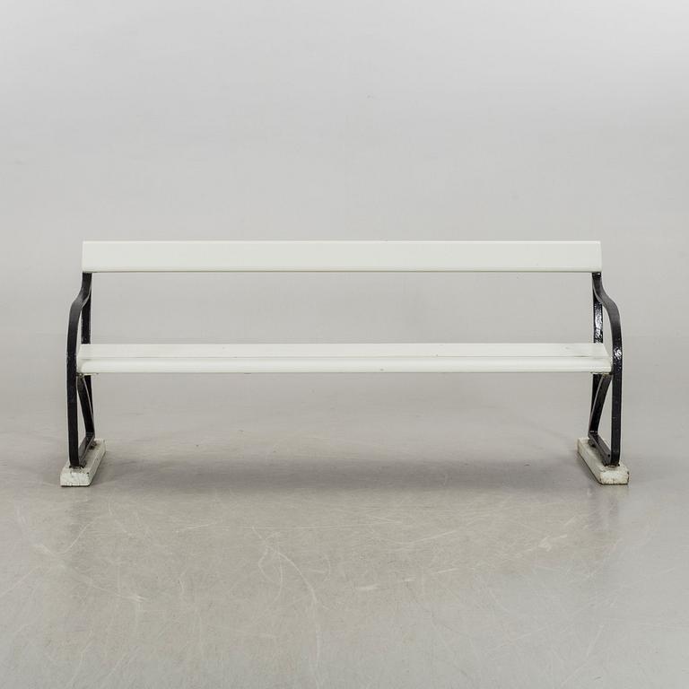 A cast iron garden sofa ends by Folke Bensow, Näfveqvarns Bruk, early 20th century.
