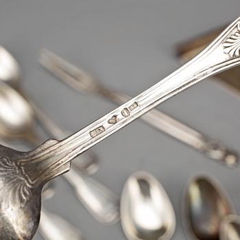 PARTI SILVER, 29 delar olika mästare bla Borgila Stockholm 1945. Total vikt  614 gr.