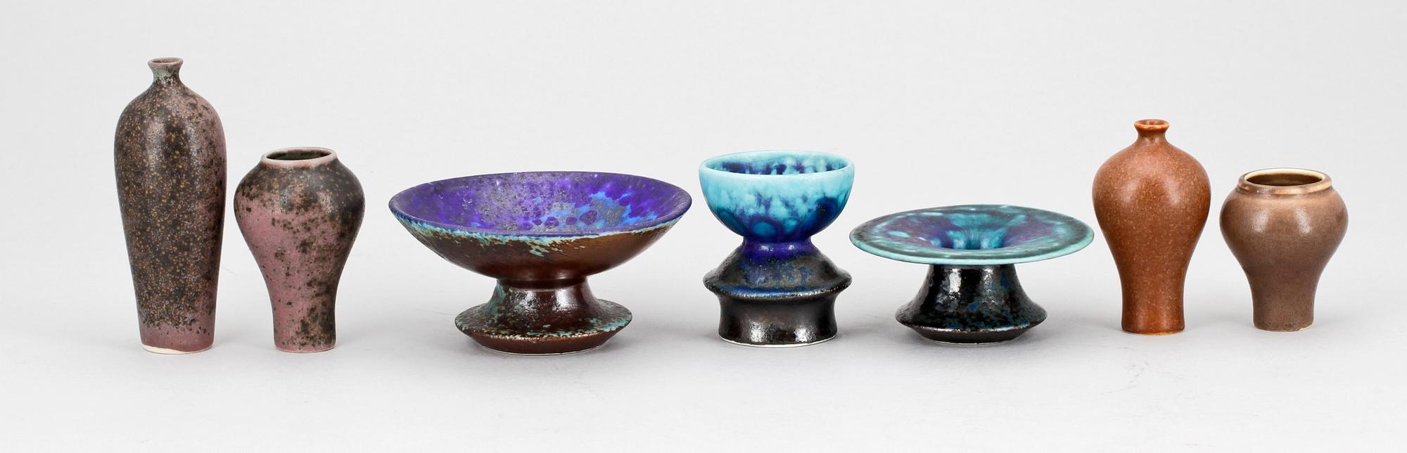 MINIATYRER, 8 st, stengods, Annikki Hovisaari, Arabia.