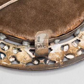 MINATYRMÅLNINGAR, 2 st, och DOSA med tryckt motiv.