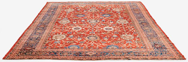 An antique Ziegler carpet, Sultanabad area. c. 401 x 337.5 cm.