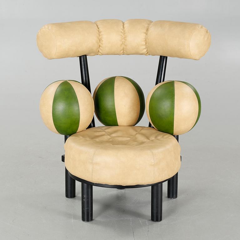 PETER OPSVIK, fåtölj, "Globe", Stokke Møbler, modell i produktion från ca 1985.