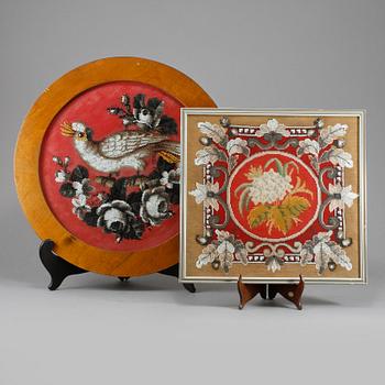 PÄRLBRODERIER, 2 st, 1800-tal.