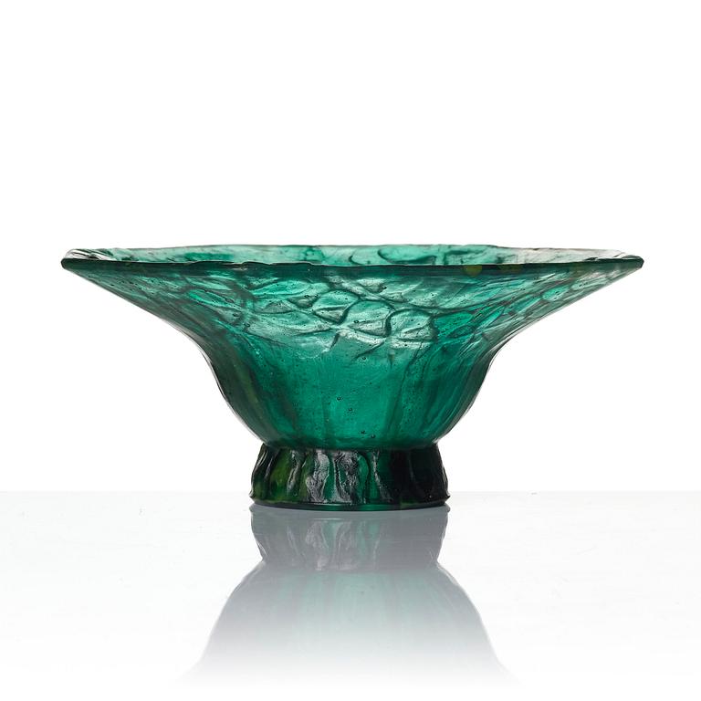 Gabriel Argy-Rousseau, a "Garland" pâte de cristal bowl, model 25.10, France, ca. 1925.