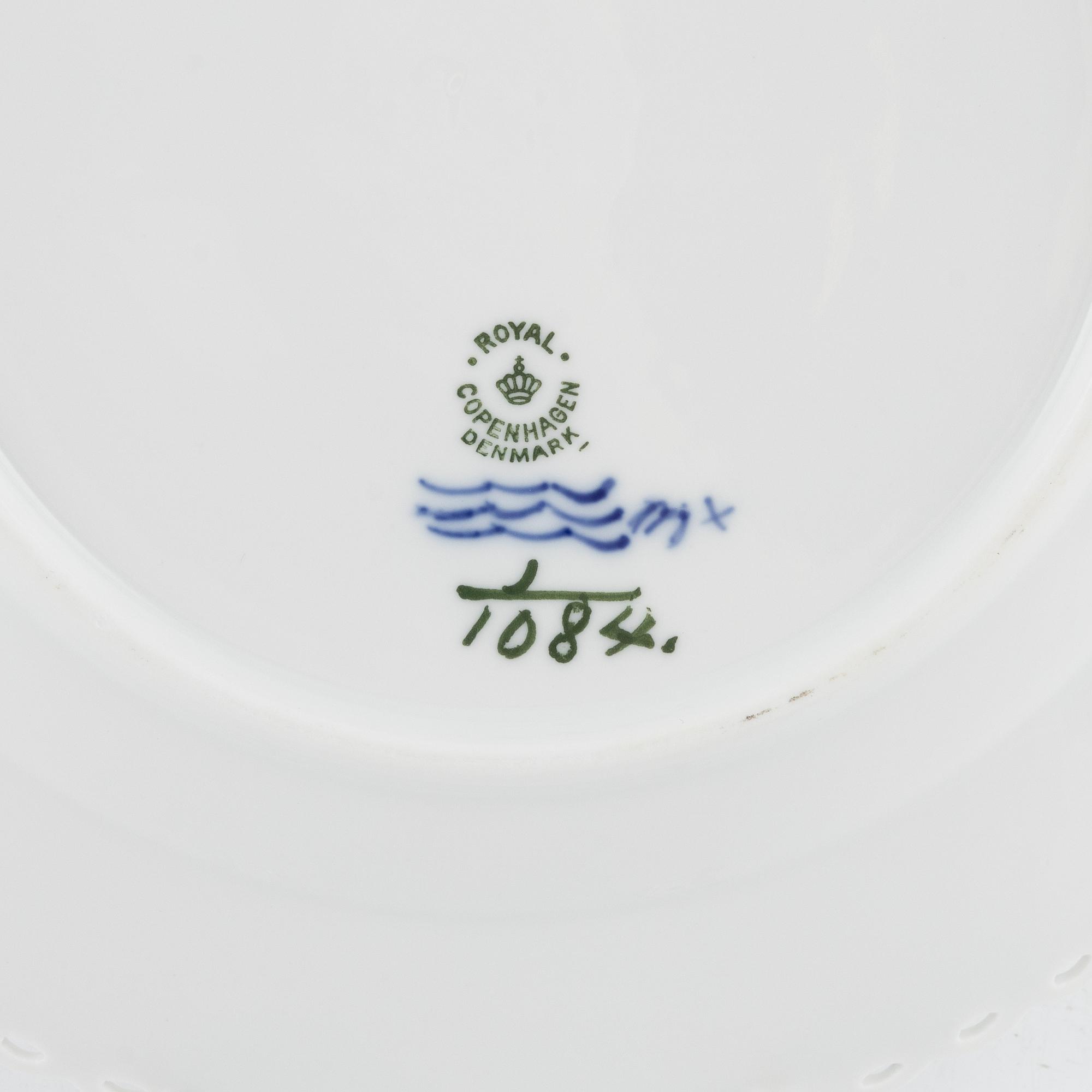 Royal Copenhagen, mattallrikar, 8 st, porslin, "Musselmalet Helblonde", Danmark.