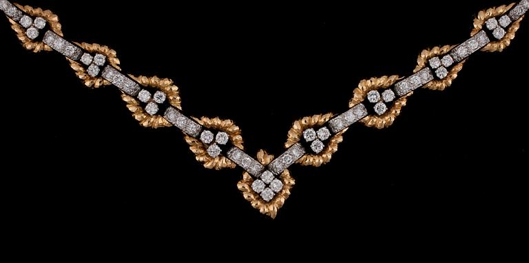 A David Webb gold and brilliant cut diamond necklace, tot. app. 13 cts.