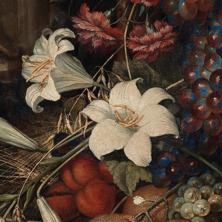 Ottmar Elliger Tillskriven, Stilleben med exotiska frukter, blommor och insekter kring en nisch med en stående putti.