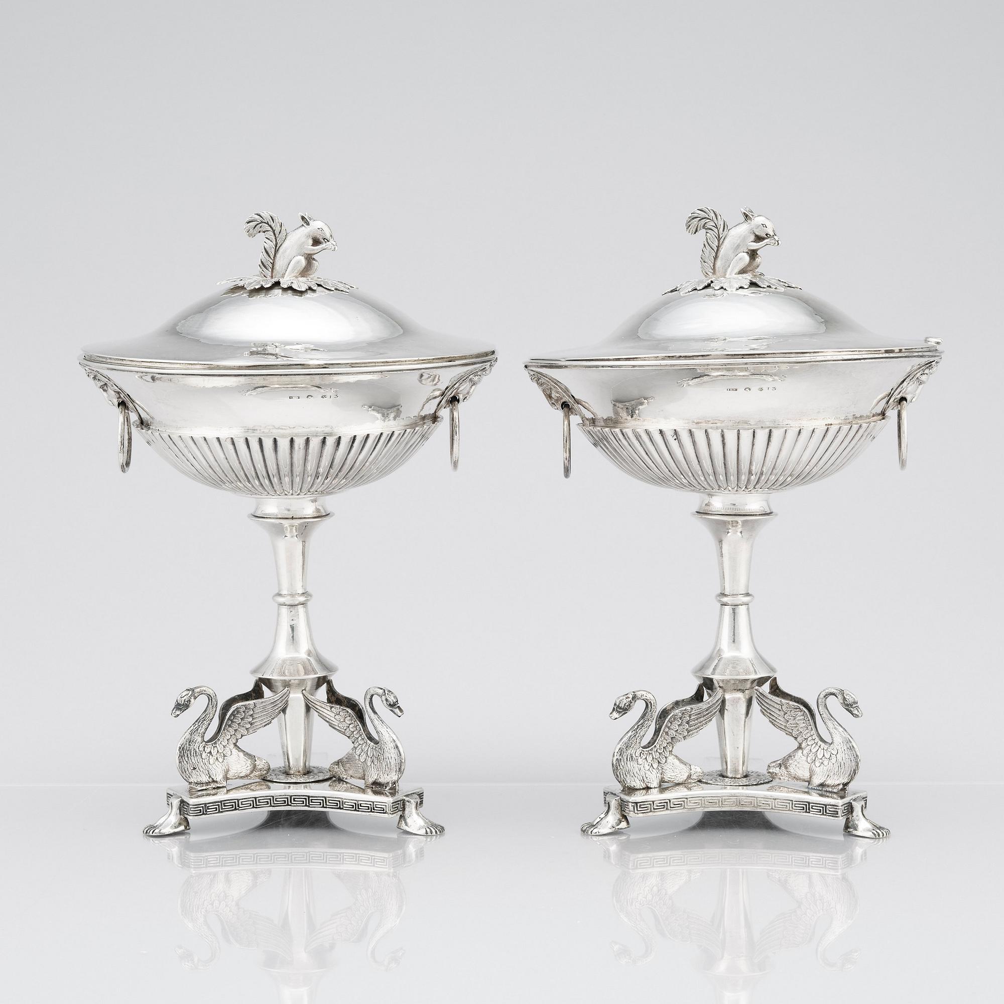 Johan Fredrik Björnstedt, sockerskålar med lock, silver, ett par, Stockholm 1815. Empire.