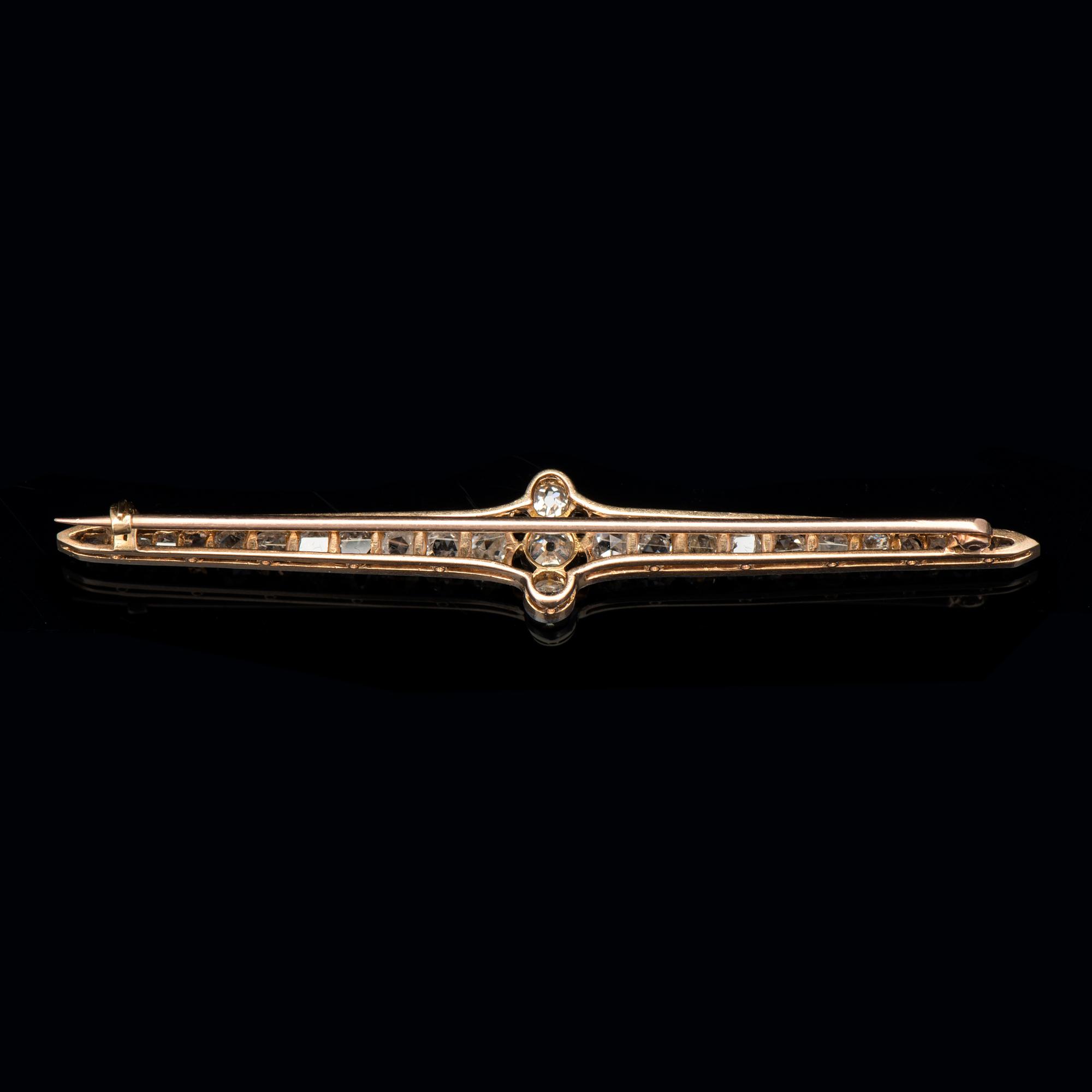BROSCH, rosen- och antikslipade diamanter, 14K guld, sent 1800-tal.