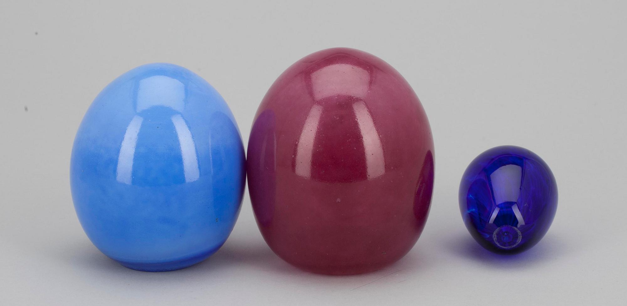 GLASÄGG, 2+1 st, signerade Edna Hibel/Nuutajärvi Notsjö, Harri Jokinen, Iittala. 1900-talets slut.