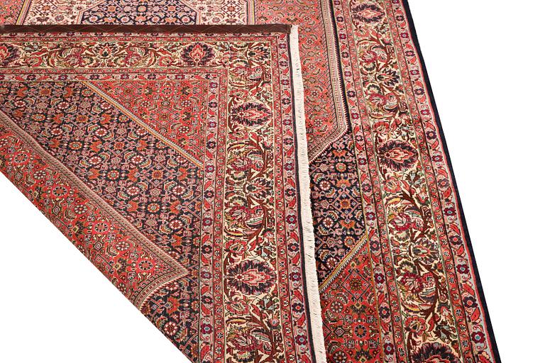 A Bidjar Tekab carpet, c. 300 x 203 cm.