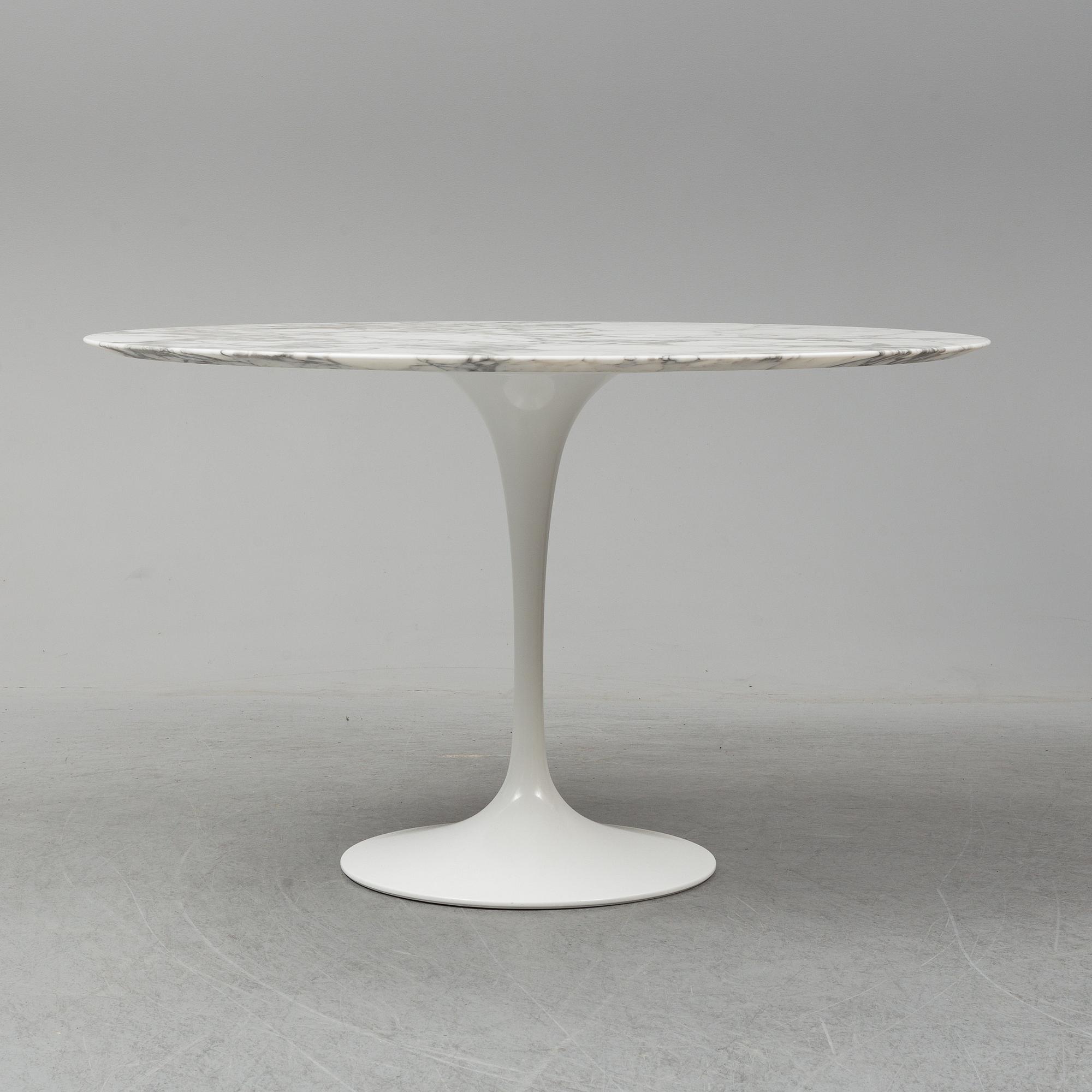 EERO SAARINEN, 'Tulip' table, Knoll.