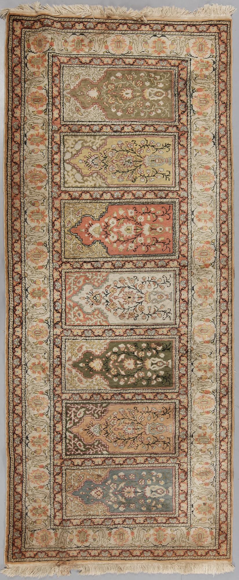 GALLERIMATTA, Kayseri Saff, old, ca 223 x 88 cm.