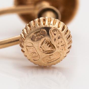 Elis Kauppi, Two paris of 14K gold earrings. Kulpittaan kulta, Turku 1957 and 1960.