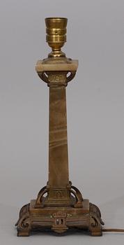 LAMPFOT, jugend. 1900-talets första hälft.