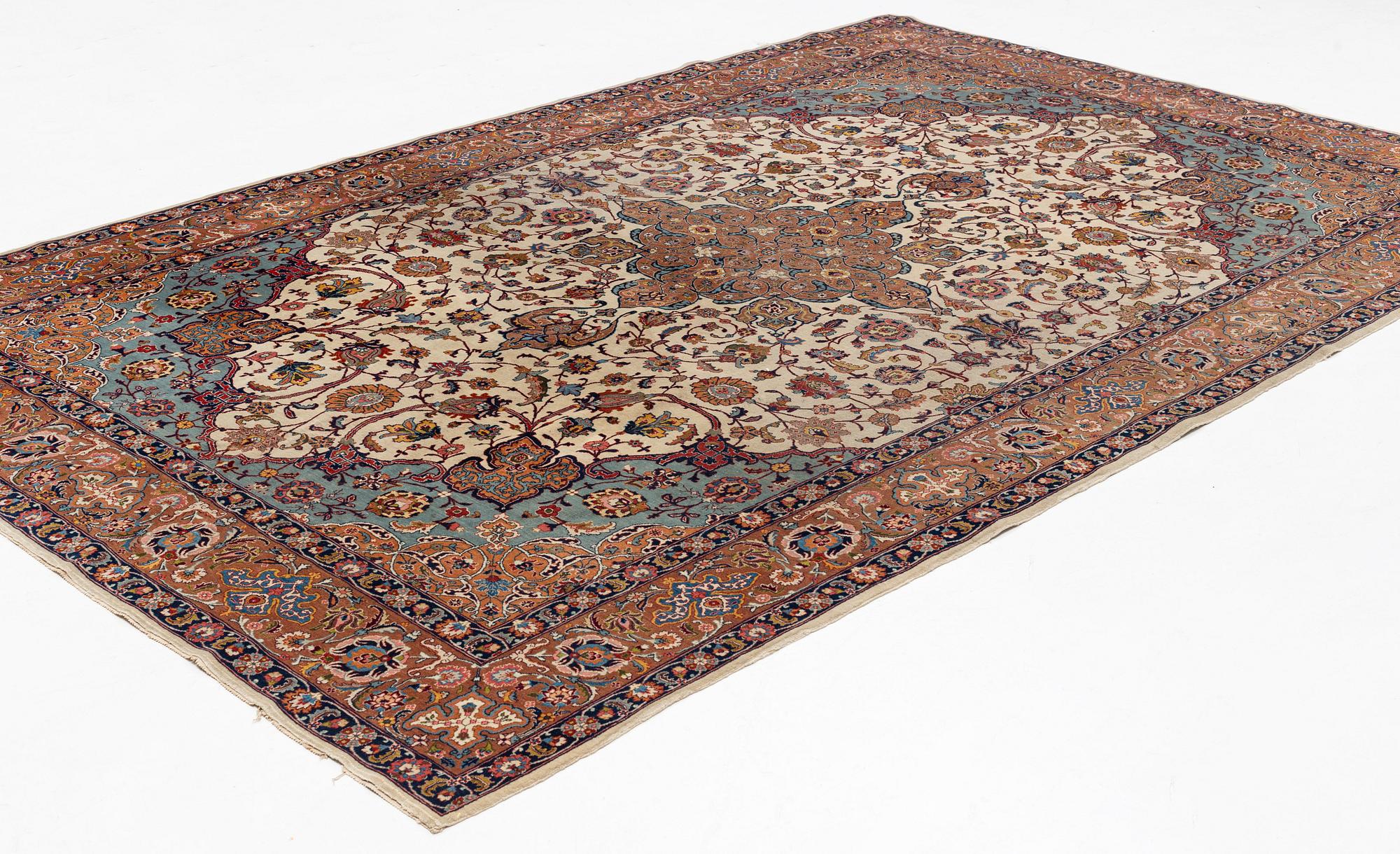 Matta, semiantik Täbris, ca 361 x 235 cm.