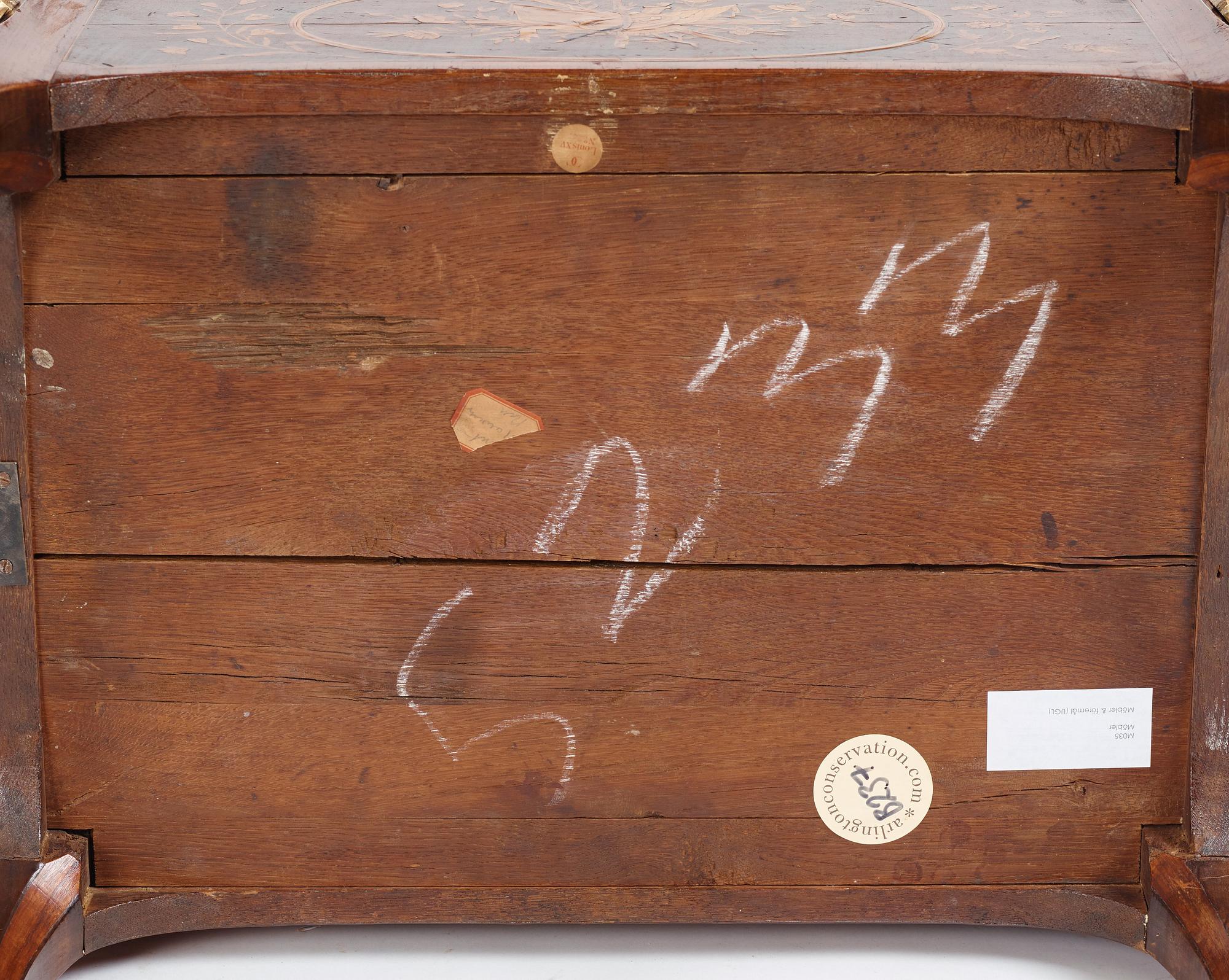 Bord, så kallat "Table en chiffonnière" tillskrivet Roger Vandercruse- Lacroix (1729-1799), Louis XVI.