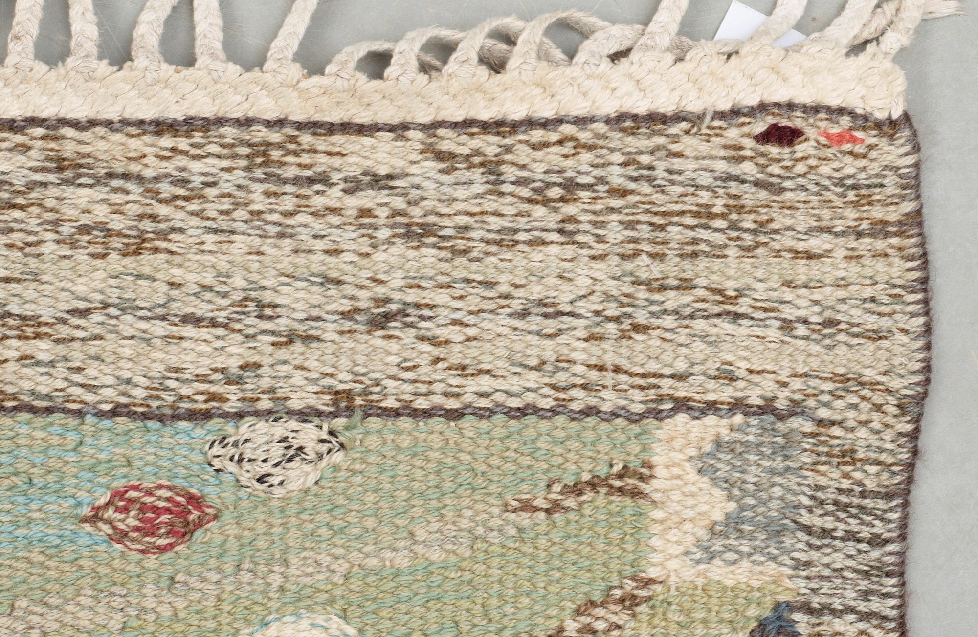 CARPET. "Park grön". Tapestry weave. 233 x 151,5 cm. Signed AB MMF BN.