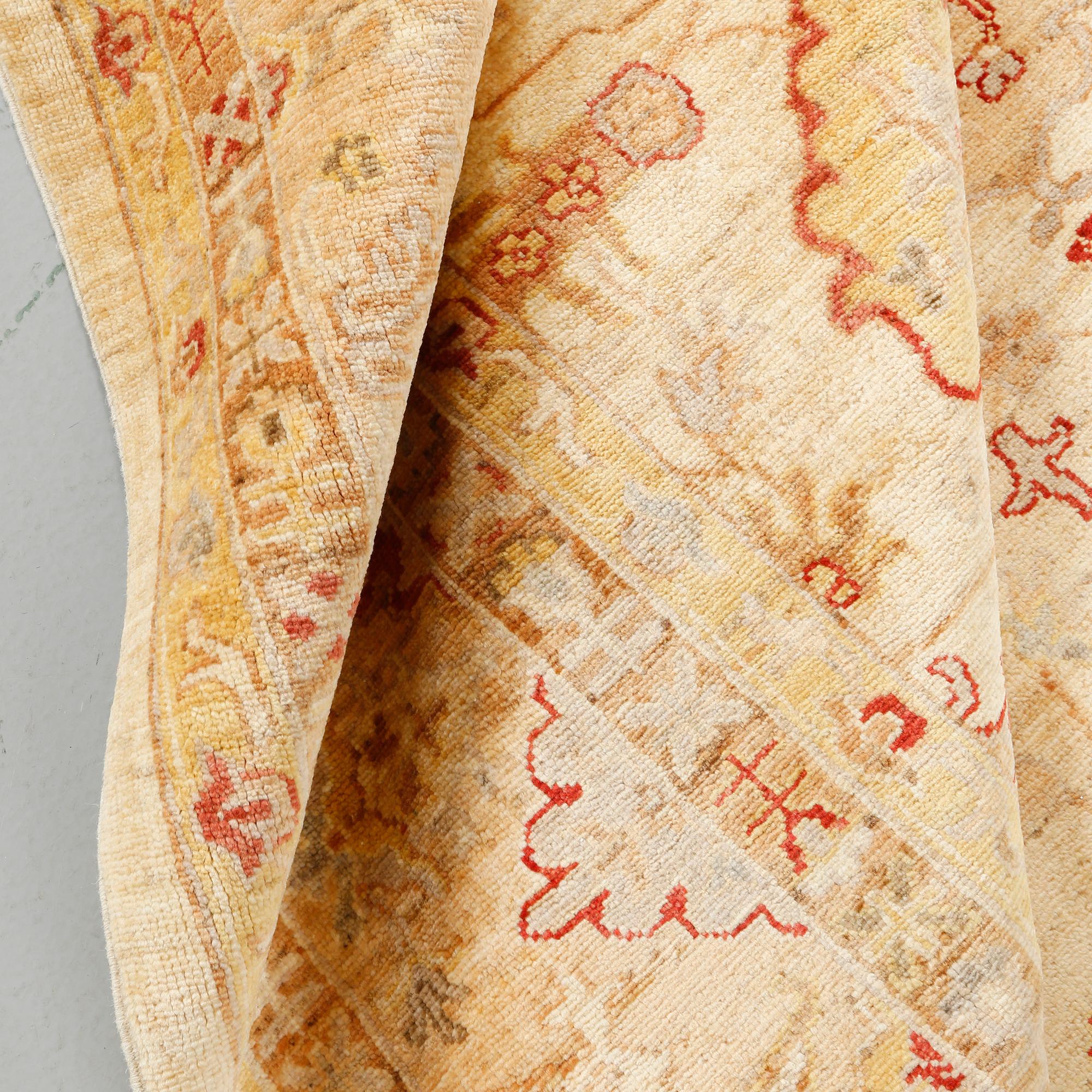 MATTA, Ziegler design, 294 x 198 cm.