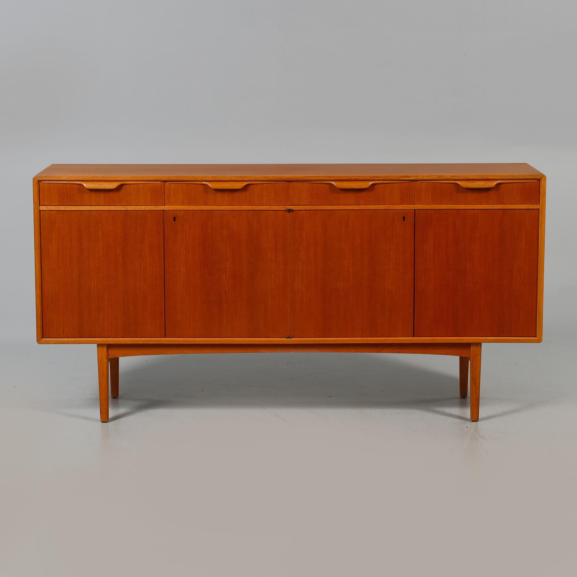 SIDEBOARD, Sverige, omkring 1900-talets mitt.
