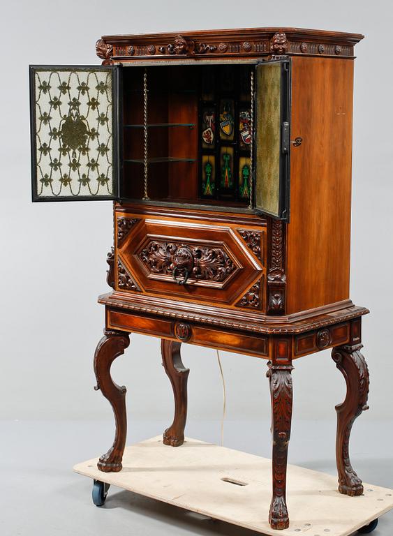 BARSKÅP, barockstil, 1900-talets andra hälft.
