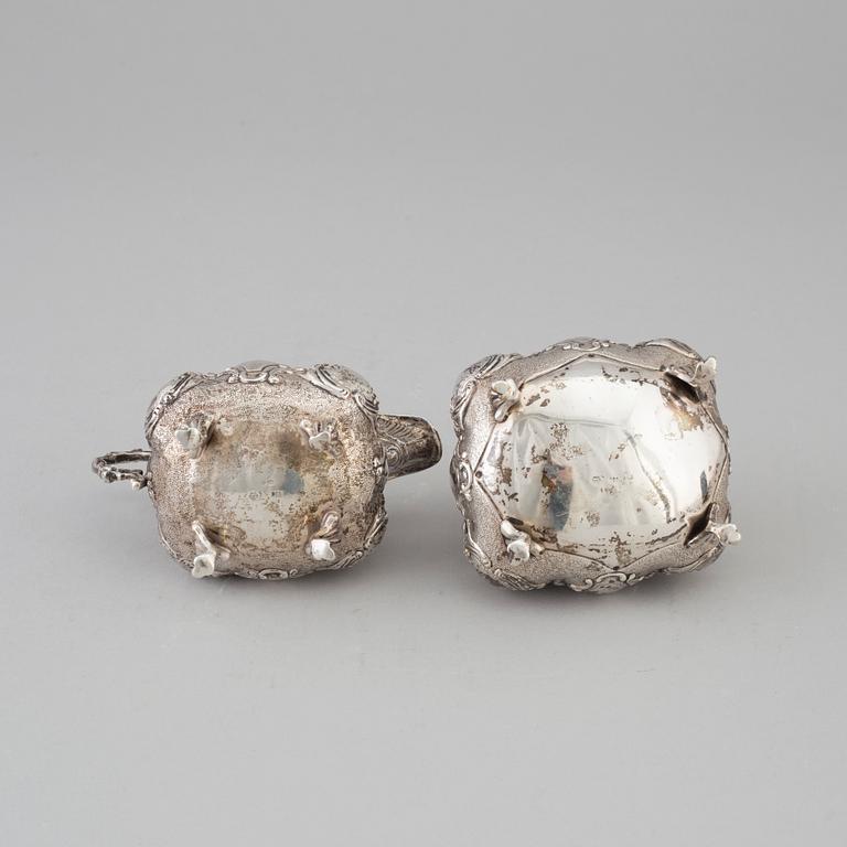 A German silver creamer and sugar bowl, first half of the 20th Century.