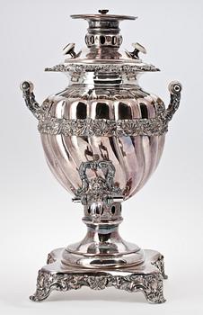 SAMOVAR MED BRICKA, pläter, bl a Fraget, Warsawa. Ryssland. 1800-talets andra hälft.