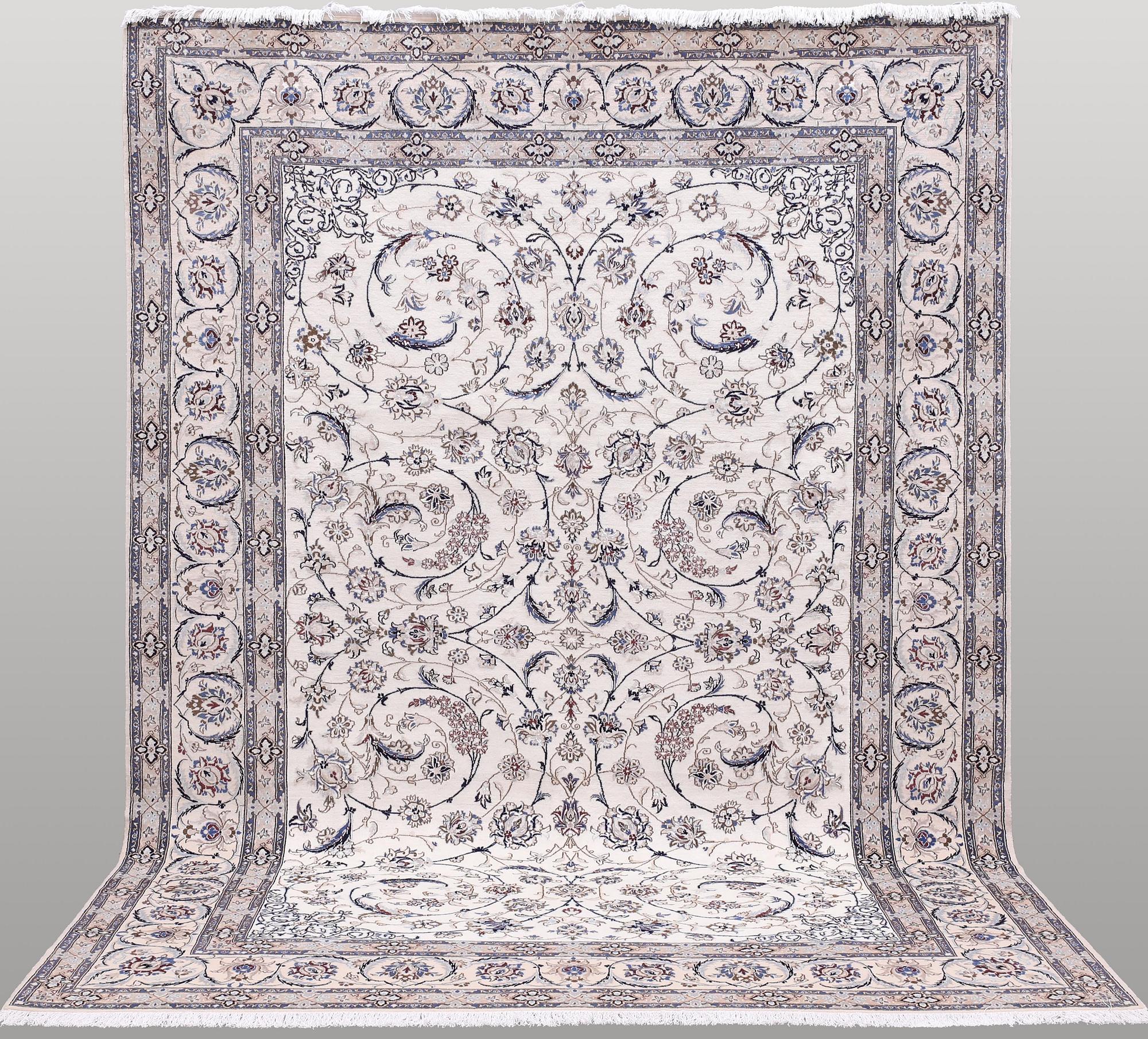 Matta, Nain part silk s.k 9LAA , ca 361 x 255 cm.