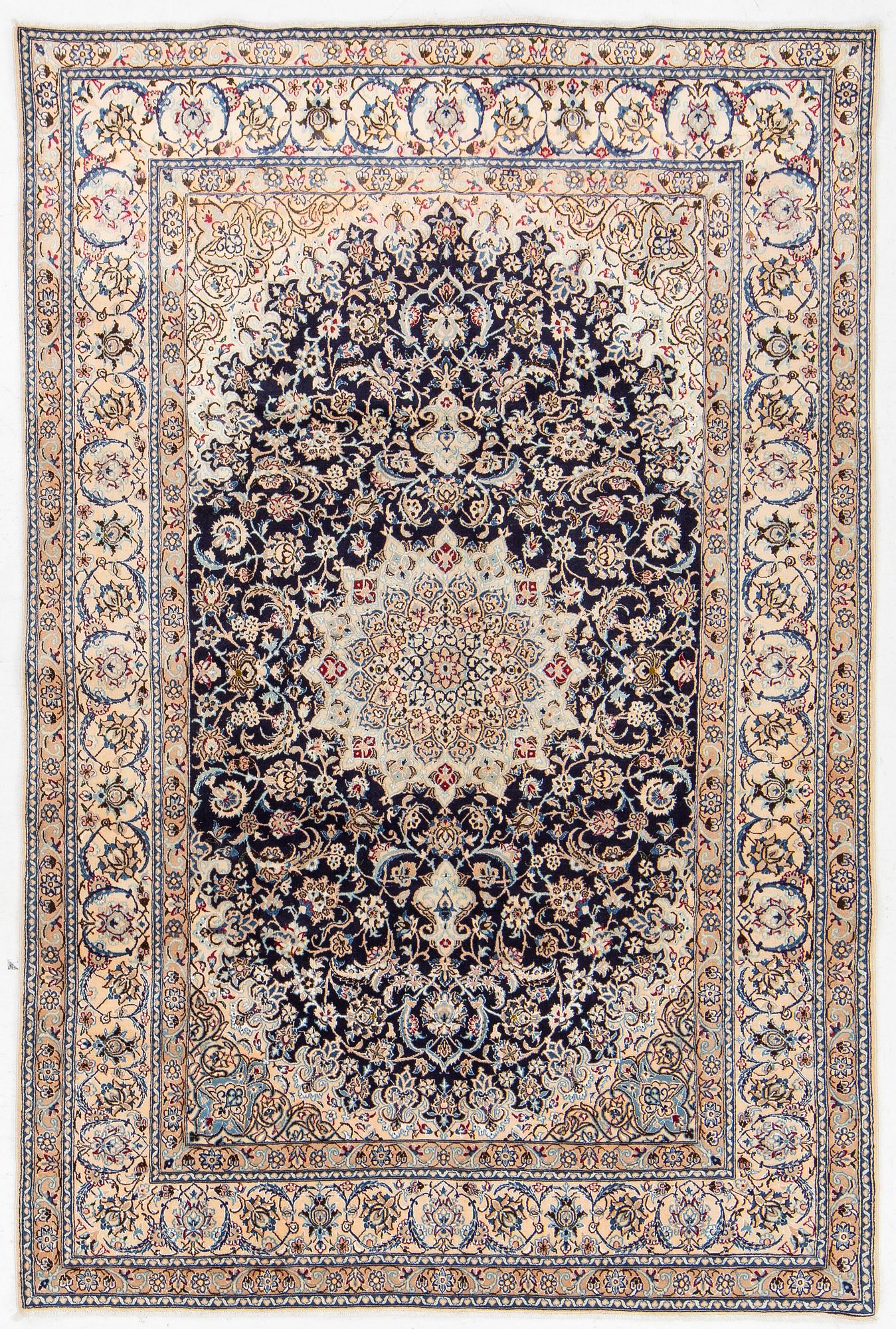 Rug, Nain, part silk, approx. 284 x 187 cm.