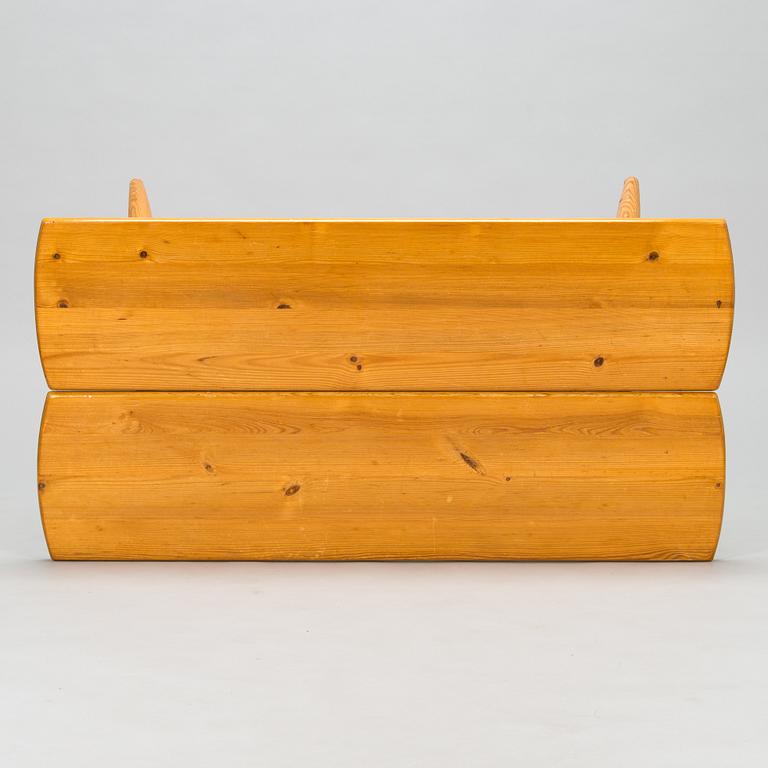 Ilmari Tapiovaara, penkkejä, 2 kpl, Laukaan puu 1970-luku.