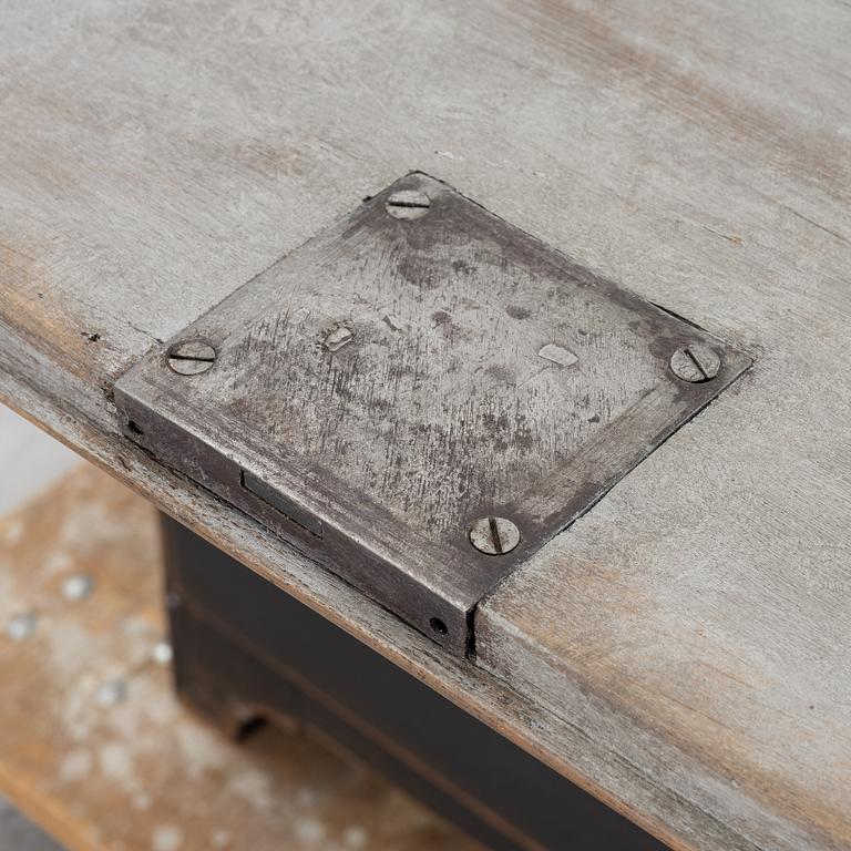 Secretary, 18th/19th century.