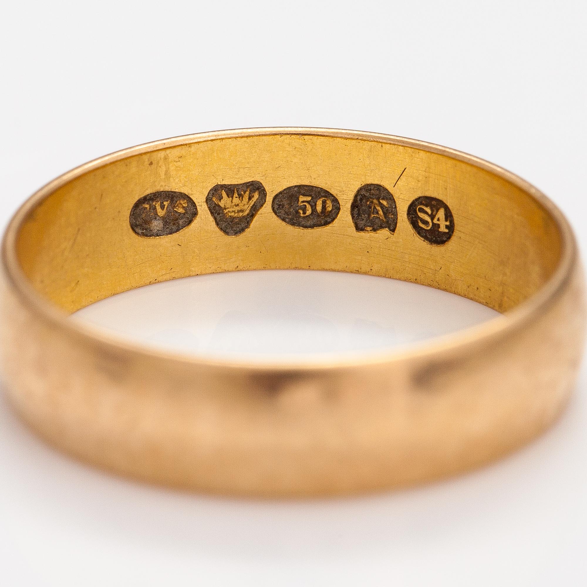 An 18K gold ring. Frans Viktor Syrenius, Turku 1899.